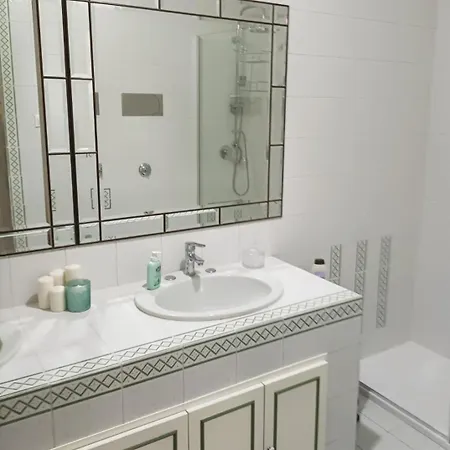 Clara Bedda Apartament *